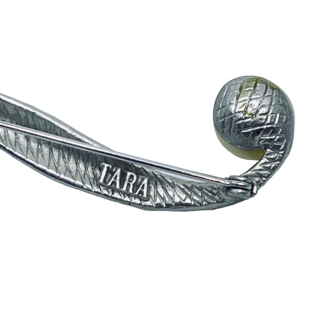 Tara Silver Tone Brushed Scroll Brooch With Large Faux Pearls Signed (777) - Picture 4 of 6
